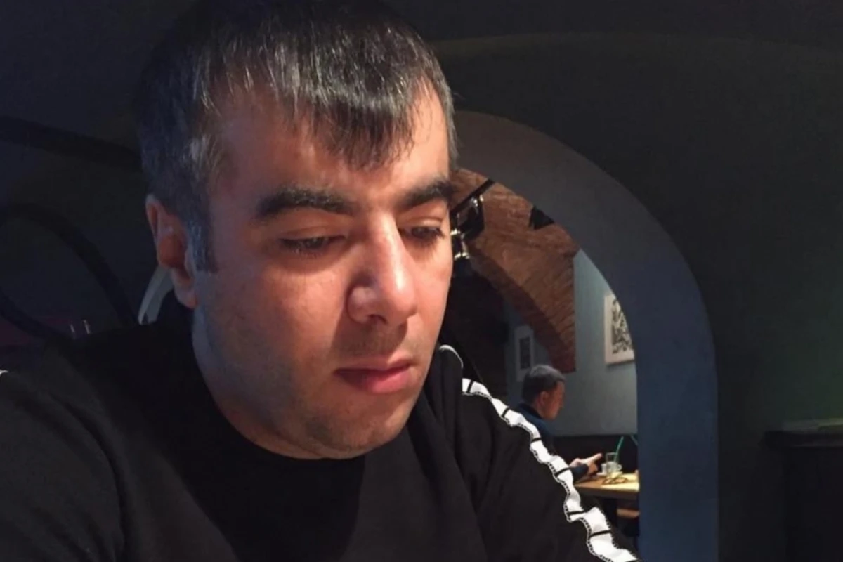 Rəşad Dağlının həbsxanada meyxana deyərkən ARXİV VİDEOSU