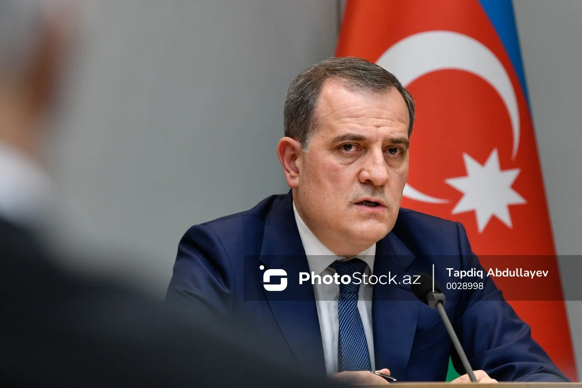 Джейхун Байрамов отправился в РФ для переговоров с Сергеем Лавровым
