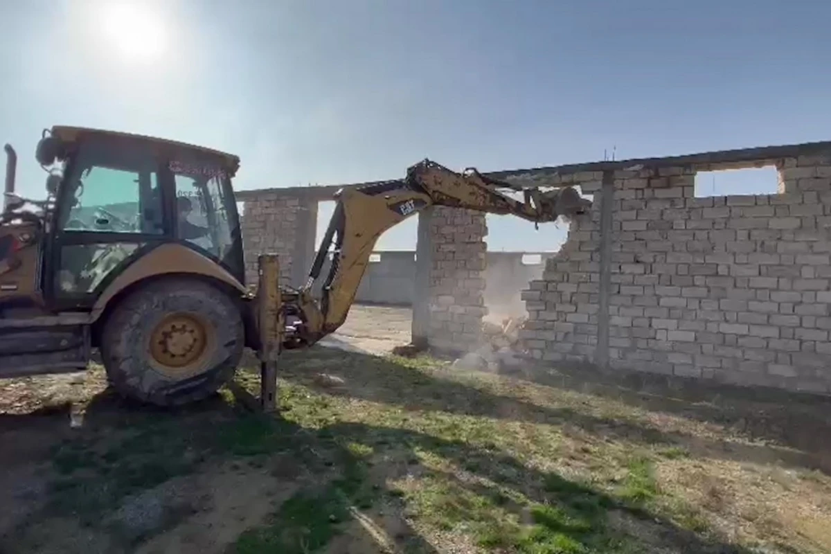 Bakıda qanunsuz tikintilərin qarşısı alındı - FOTO/VİDEO