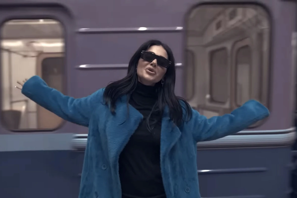 Günel Zeynalova Bakı metrosunda klip çəkdirdi - VİDEO
