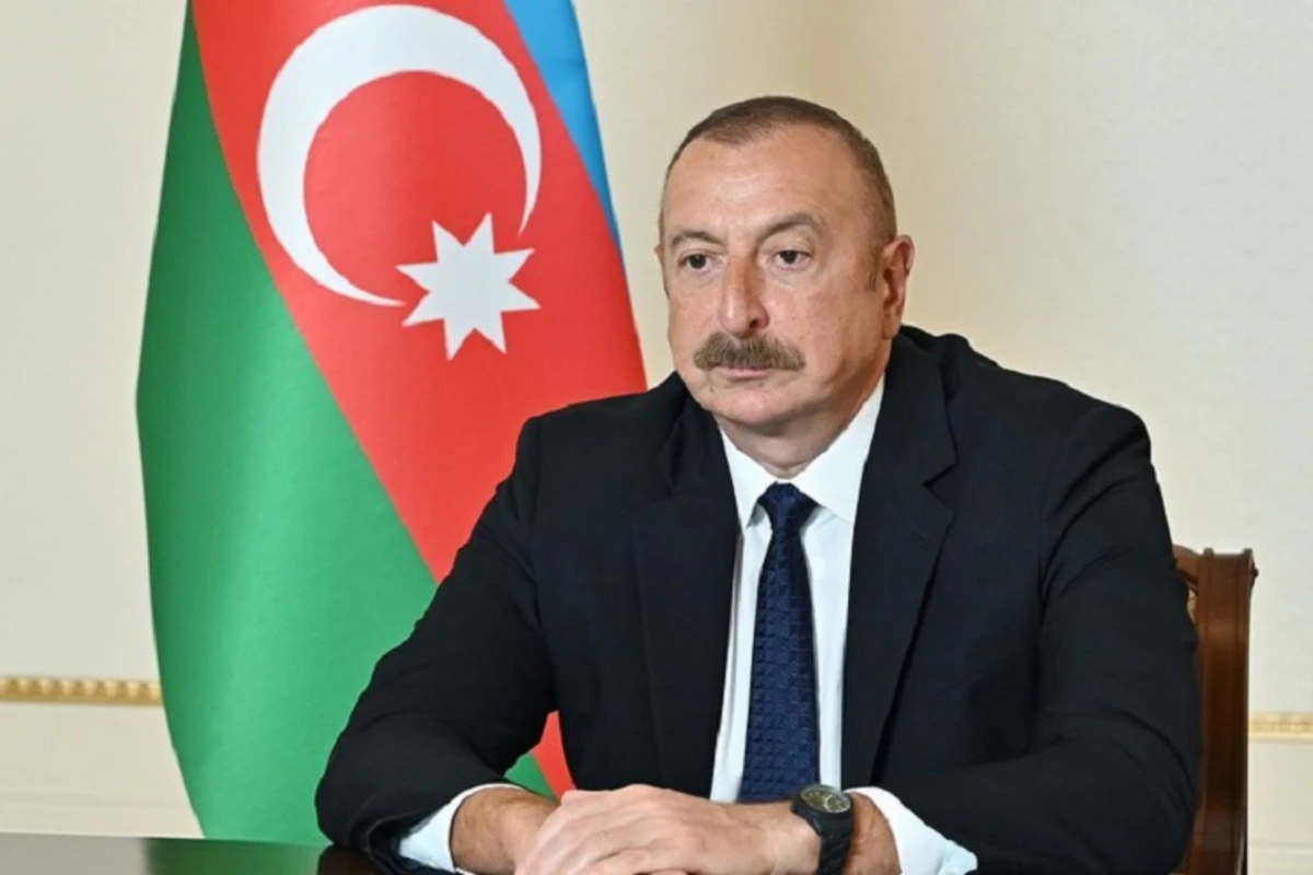 İlham Əliyev ASAN Xidmətin bir qrup əməkdaşını təltif edib