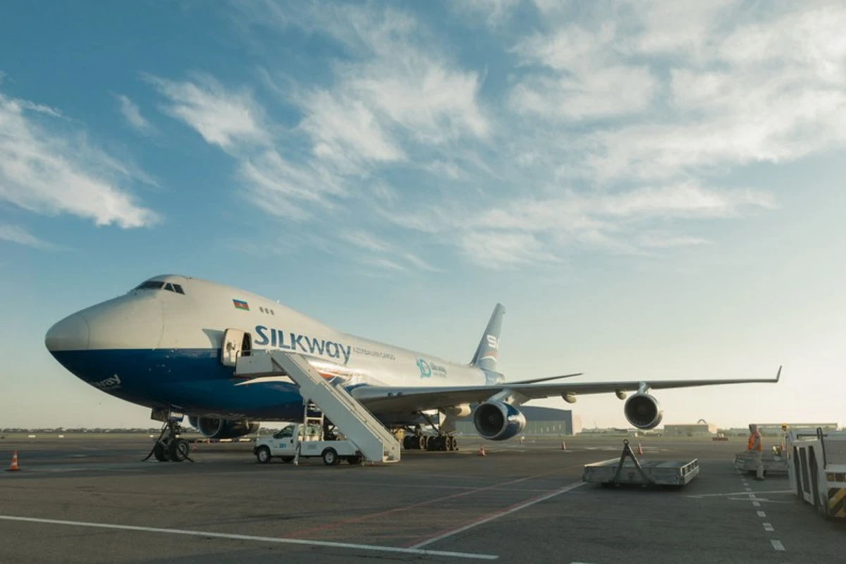 Компания Silk Way West Airlines благополучно перевезла 100 яков из Кыргызстана в Азербайджан