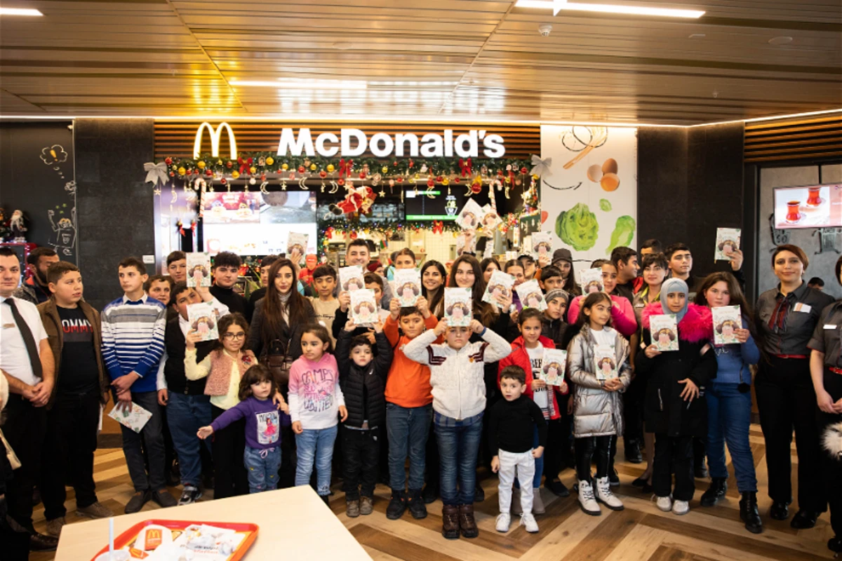Uşaqların yazdıqları kitab - “McDonald's Azərbaycan”ın “Gənc yazarlar” layihəsi 50 uşağın həyatında unudulmaz hadisə oldu - FOTO