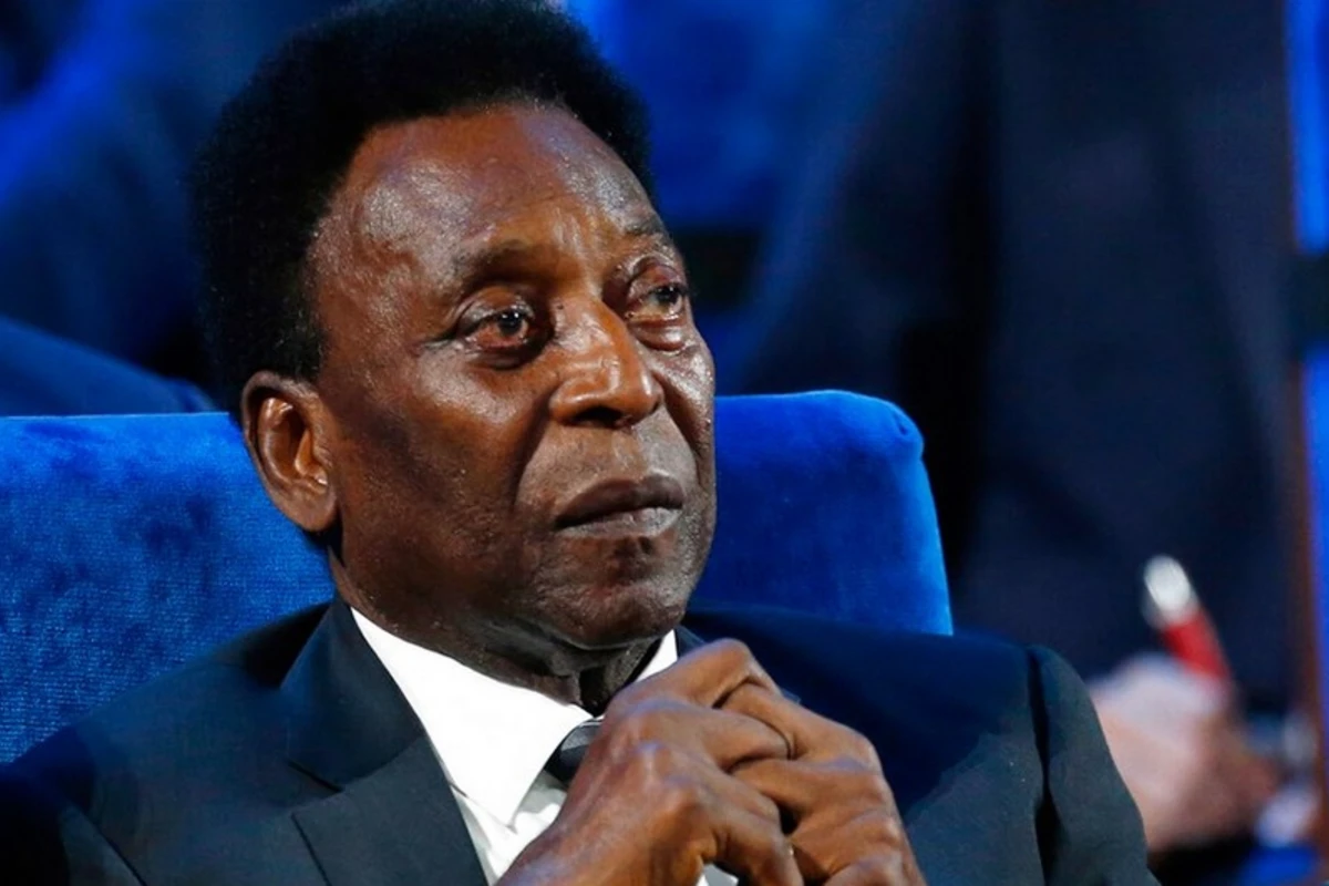 Pele vəfat edib