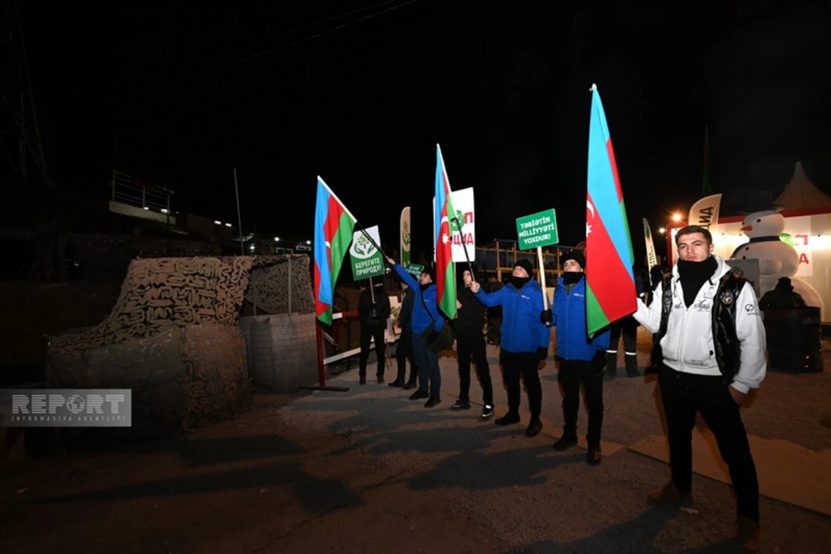 Акция протеста на дороге Ханкенди-Лачын продолжается и в вечерние часы - ФОТО