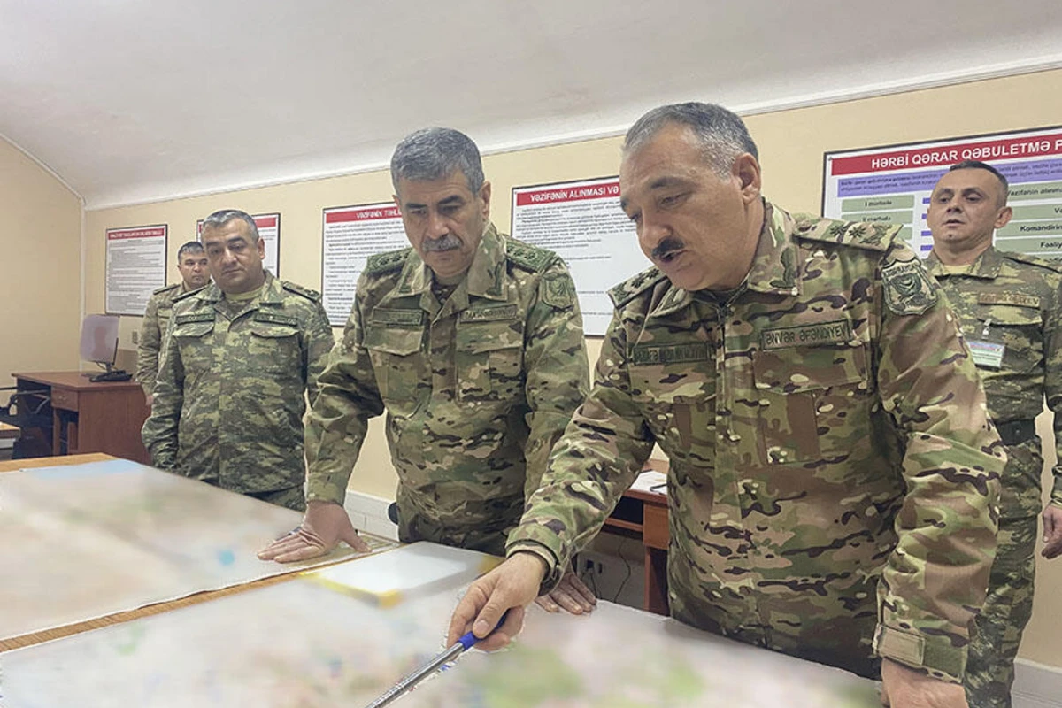 Zakir Həsənov Quru Qoşunlarında olaraq müvafiq göstərişlər verib - FOTO