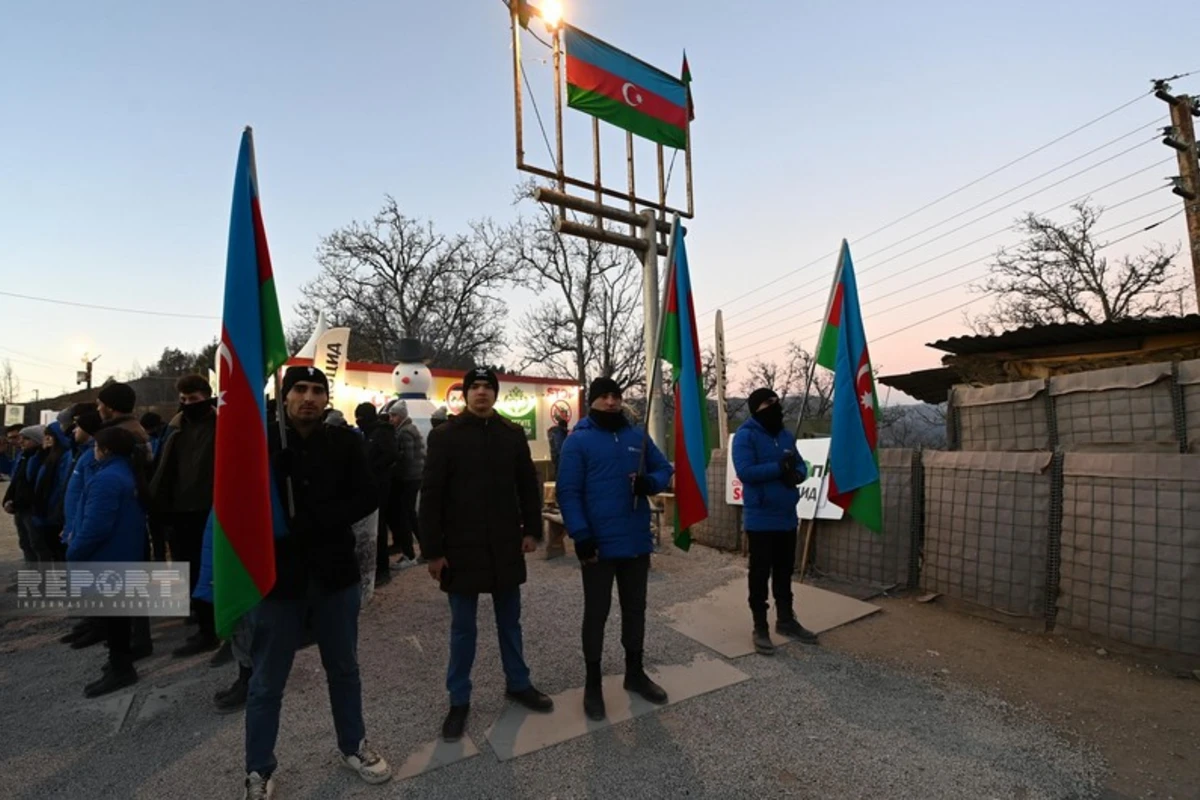 Акция протеста на дороге Ханкенди - Лачын продолжается 24-й день