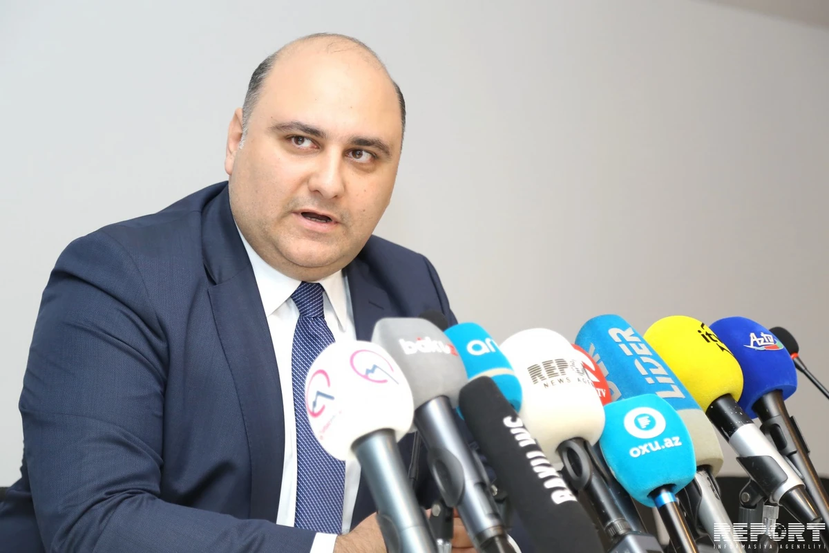 Руководитель аппарата управления Ичеришехер освобожден от занимаемой должности