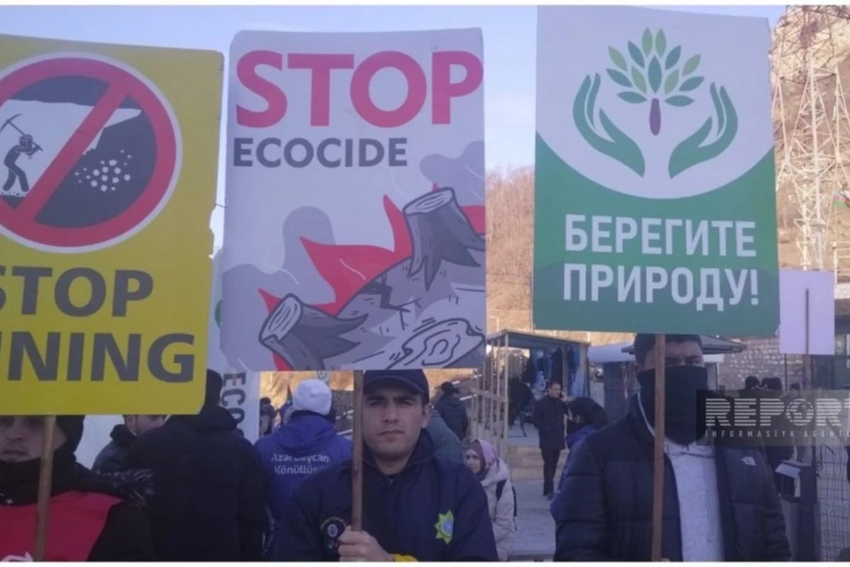 На дороге Ханкенди-Лачын продолжается акция, участники призывают к защите экологии - ФОТО