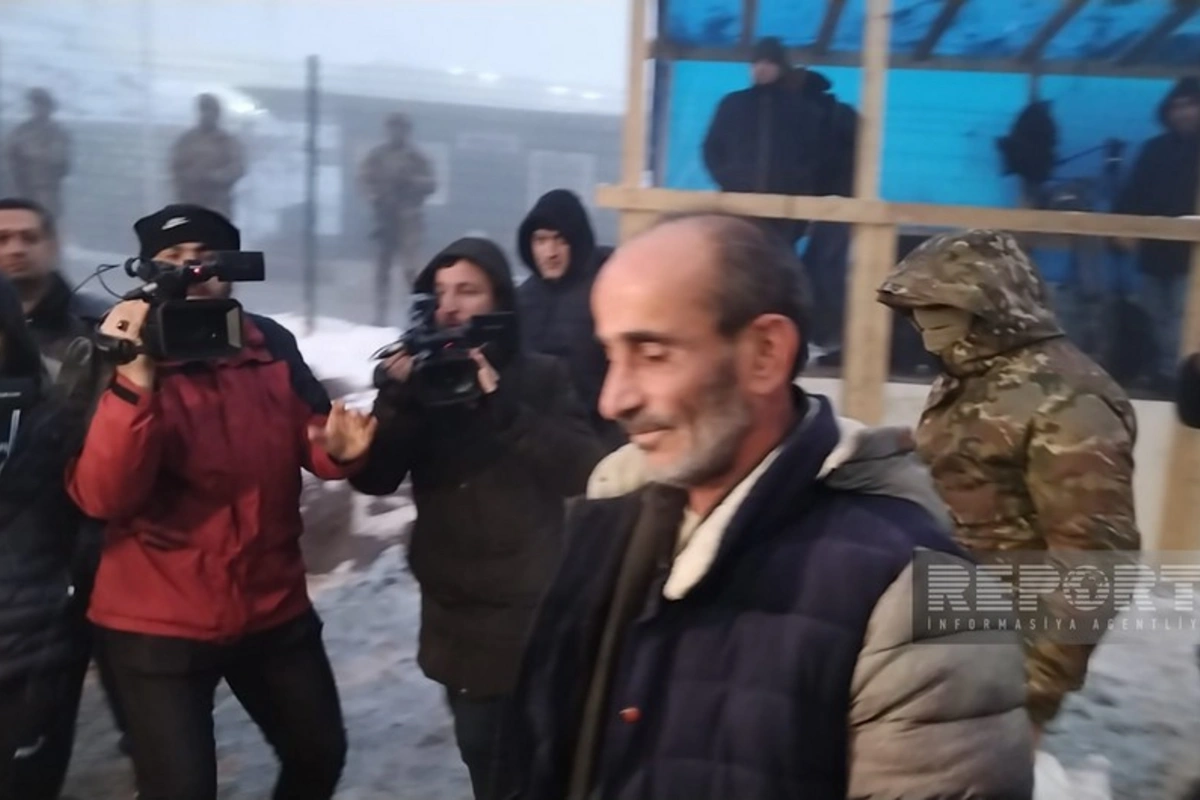 Xankəndi ermənisi Azərbaycan postuna gəldi: Acam, siqaretim yoxdur - VİDEO - YENİLƏNİB
