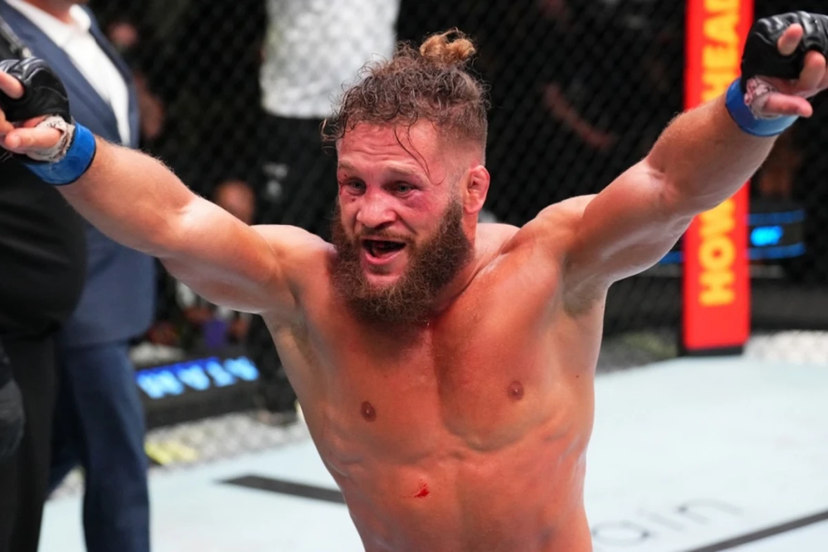 Rafael Fiziyevin UFC-də keçirəcəyi növbəti döyüşün vaxtı bilindi