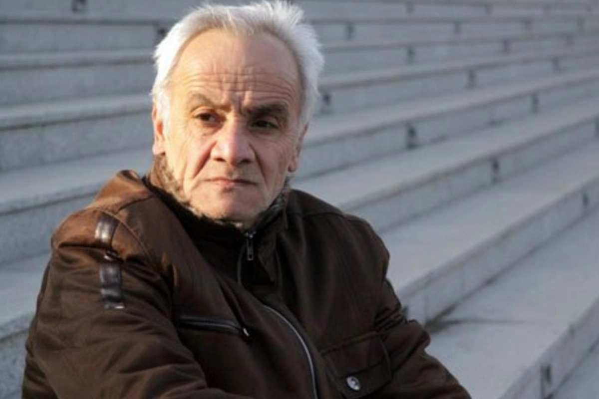 Vahid Əliyev açıq ürək əməliyyatı keçirdi - FOTO Vahid Əliyev açıq ürək əməliyyatı keçirdi - FOTO