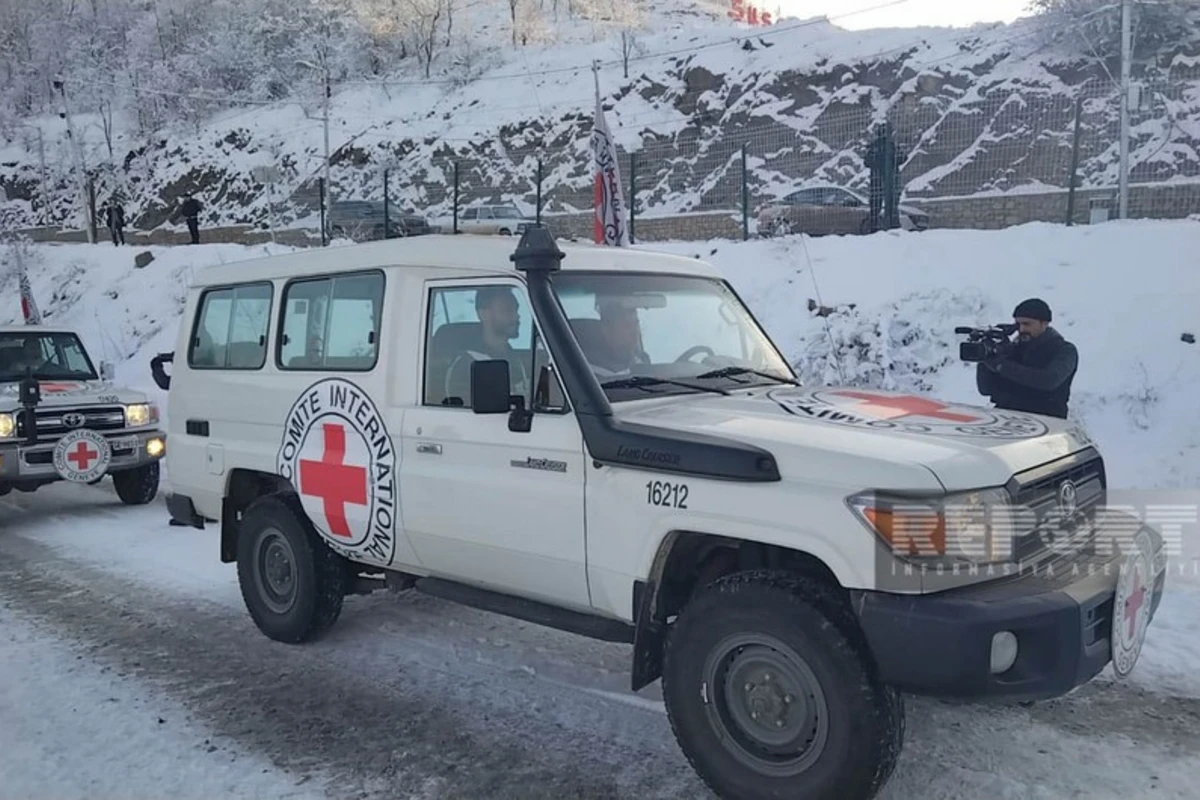 Сегодня по дороге Ханкенди - Лачын проехали 18 автомобилей миротворцев - ОБНОВЛЕНО + ФОТО