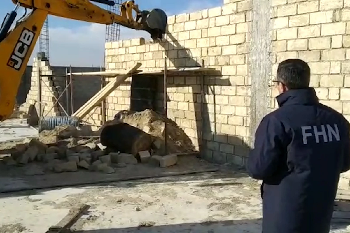 Qanunsuz tikilən obyekt FHN tərəfindən sökülüb - FOTO/VİDEO