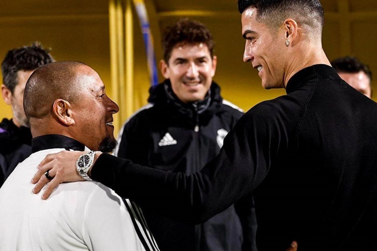 Ronaldo Realın futbolçuları ilə görüşdü - FOTO/VİDEO