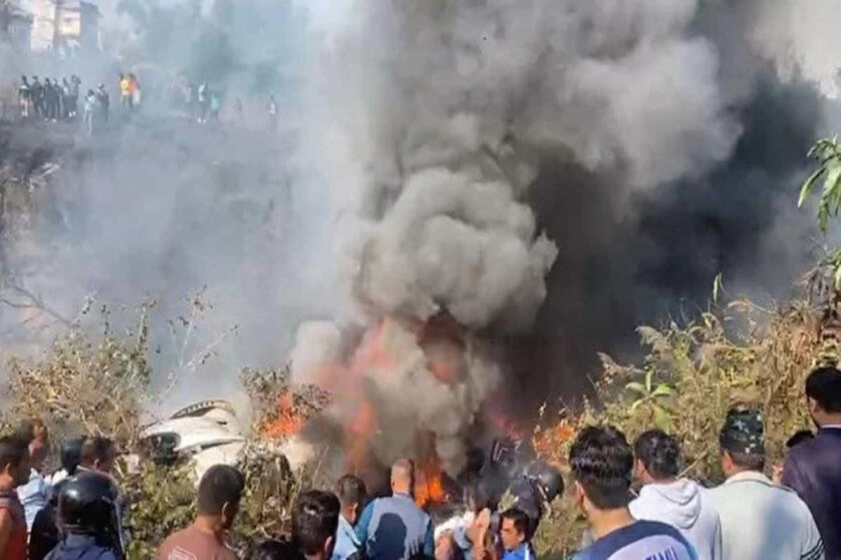 Nepalda təyyarə qəzaya uğradı: 72 nəfər ölüb - VİDEO