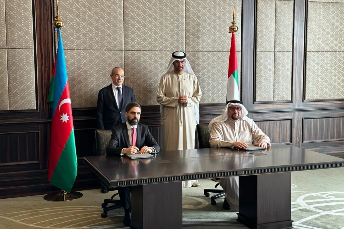 SOCAR и Masdar подписали соглашения о совместной разработке проектов по ВИЭ - ФОТО