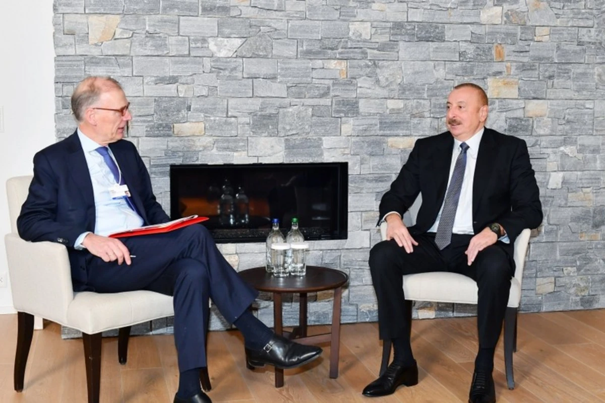 İlham Əliyev Davosda “Carlsberg Group” şirkətinin prezidenti ilə görüşdü - YENİLƏNİB