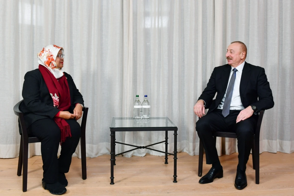 Prezident İlham Əliyev Davosda BMT-nin Məskunlaşma Proqramının icraçı direktoru ilə görüşüb - FOTO - YENİLƏNİB