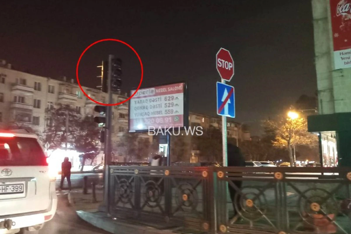 ДТП неизбежно: На центральной дороге в Баку уже неделю не работает светофор