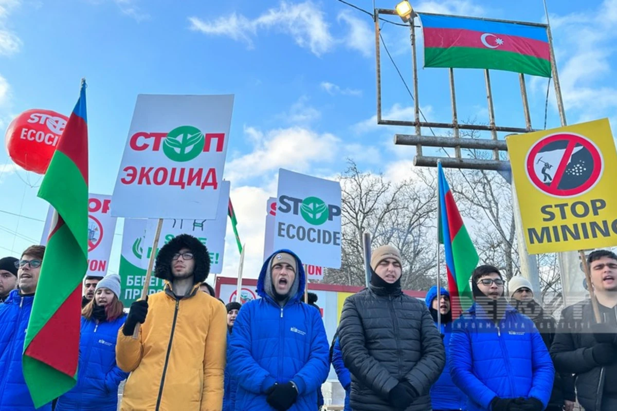 Участники акции на дороге Ханкенди-Лачын требуют положить конец экотеррору - ВИДЕО