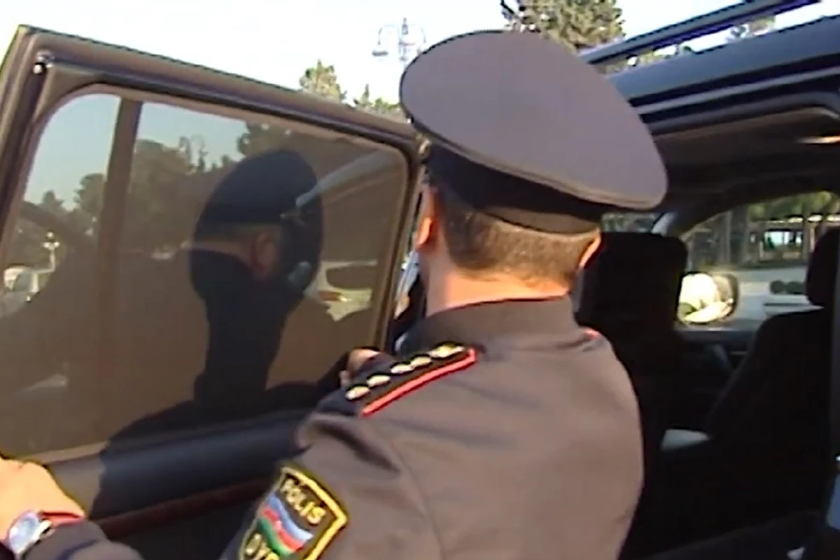 Yol polisindən plyonka açıqlaması: Bu halda 150 AZN cərimə olunacaqsınız - VİDEO Yol polisindən plyonka açıqlaması: Bu halda 150 AZN cərimə olunacaqsınız - VİDEO