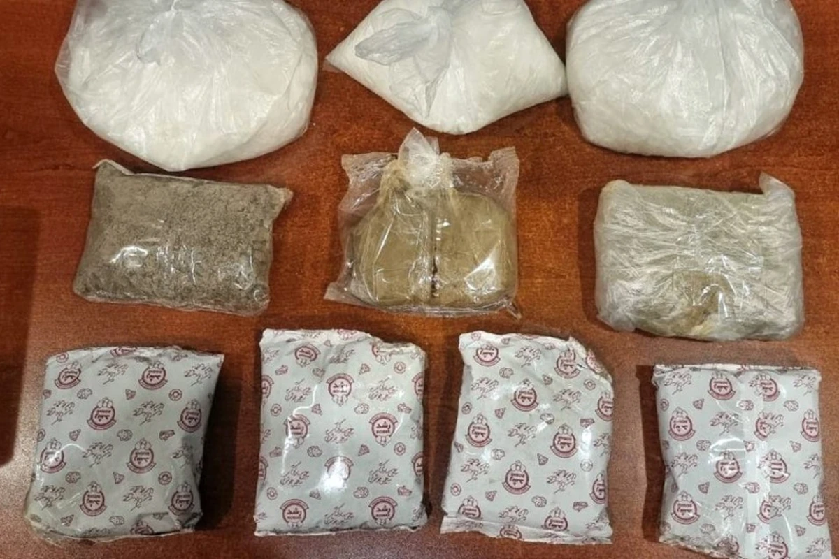 Naxçıvan-Bakı avtobusunda şirniyyat qutusundan 6 kq  narkotik aşkar edildi - FOTO