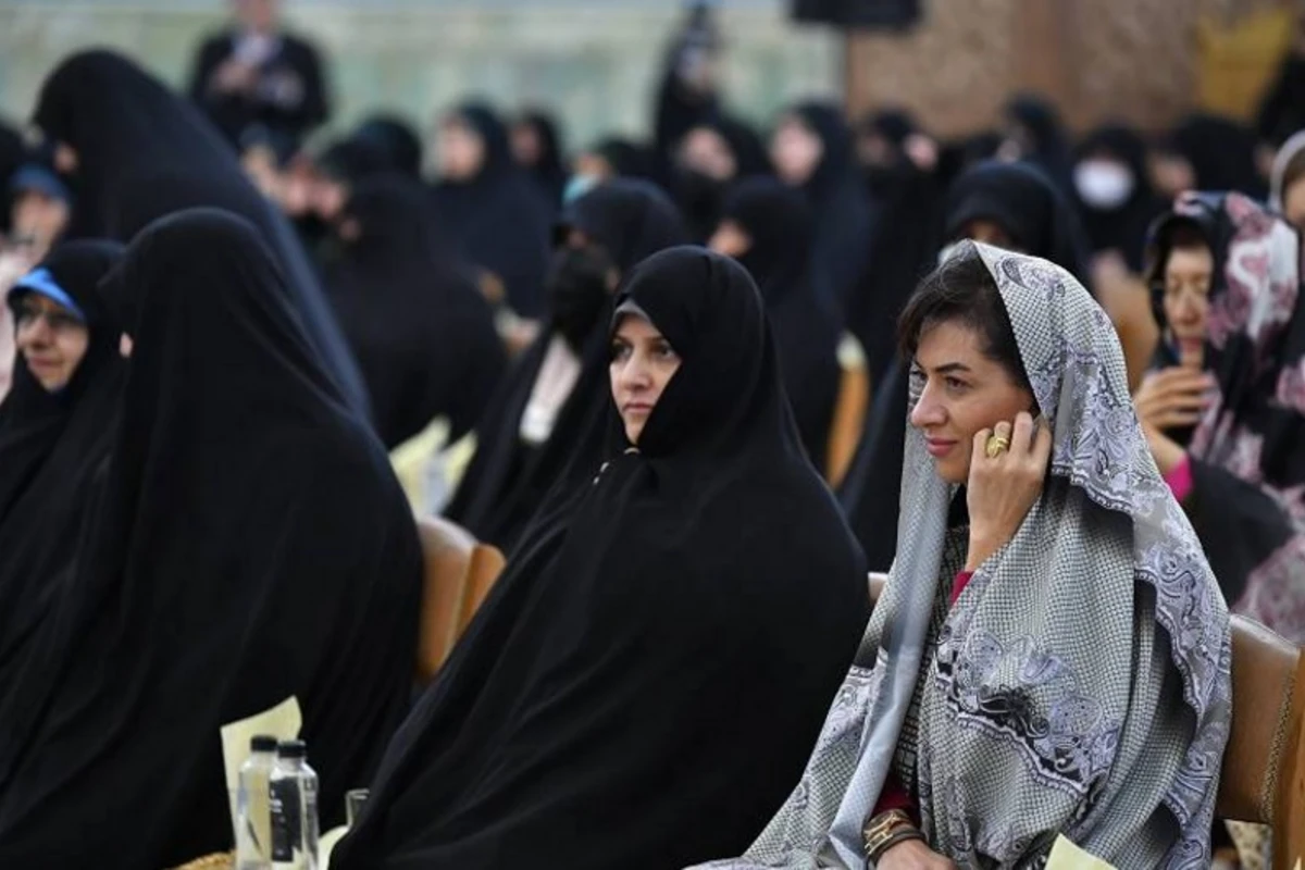 Annanın ümidinə qalan Tehran: Etirazçı İran qadınlarına sayğısız Akopyan - ŞƏRH - FOTO