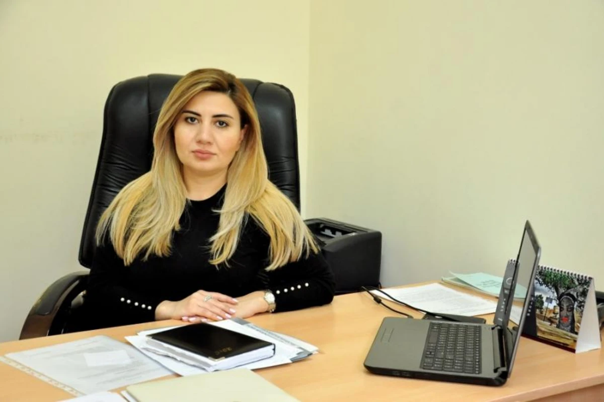 Azərbaycanda dekandan gözəl addım! - Tələbənin övladına baxdı - FOTO Azərbaycanda dekandan gözəl addım! - Tələbənin övladına baxdı - FOTO