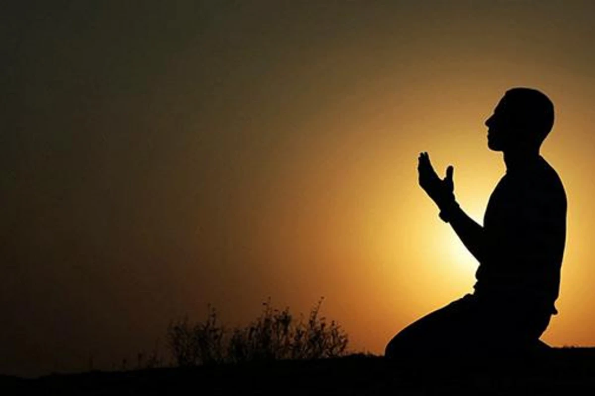Yas mərasimində namaz qılmaq üstündə dava düşdü: Yaralanan var