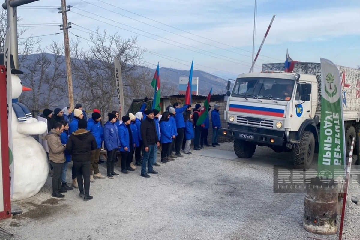 Xankəndi-Laçın yolunda Rusiya sülhməramlılarına məxsus daha bir avtomobilin hərəkətinə şərait yaradılıb - FOTO - YENİLƏNİB