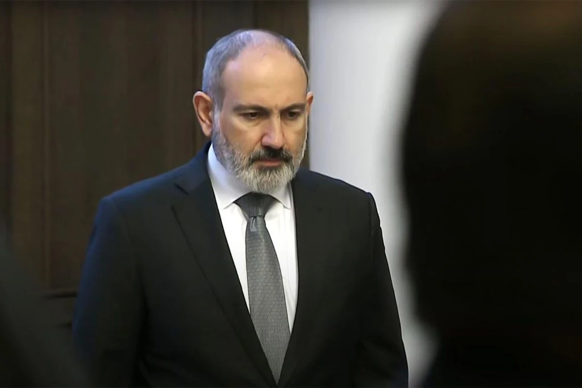 Qəbiristanlıqda Paşinyana hərarətli “xoşgəldin”: Onun erməni olduğuna şübhə edirlər - VİDEO Qəbiristanlıqda Paşinyana hərarətli “xoşgəldin”: Onun erməni olduğuna şübhə edirlər - VİDEO