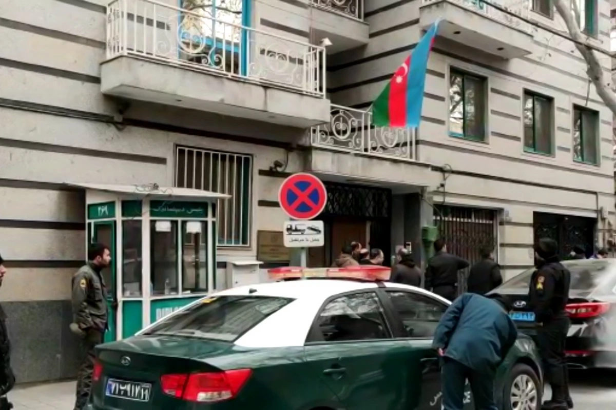 Чавушоглу: Еще раз осуждаю нападение на посольство Азербайджана в Тегеране Чавушоглу: Еще раз осуждаю нападение на посольство Азербайджана в Тегеране