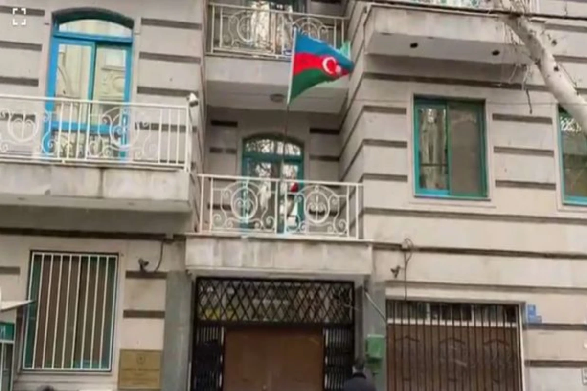Azərbaycanın İrandakı səfirliyi fəaliyyətini tam dayandırdı