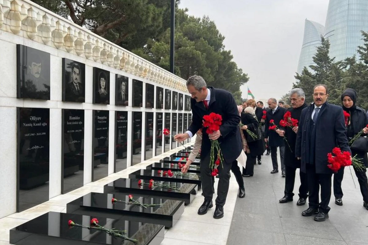 Türkiyənin təhsil naziri Azərbaycana gəlib - FOTO