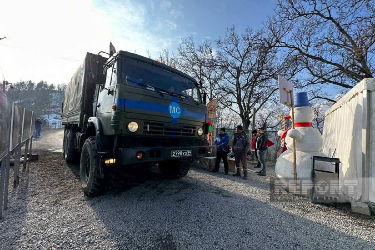 По дороге Ханкенди-Лачын беспрепятственно проехал 51 автомобиль российских миротворцев - ОБНОВЛЕНО + ФОТО По дороге Ханкенди-Лачын беспрепятственно проехал 51 автомобиль российских миротворцев - ОБНОВЛЕНО + ФОТО