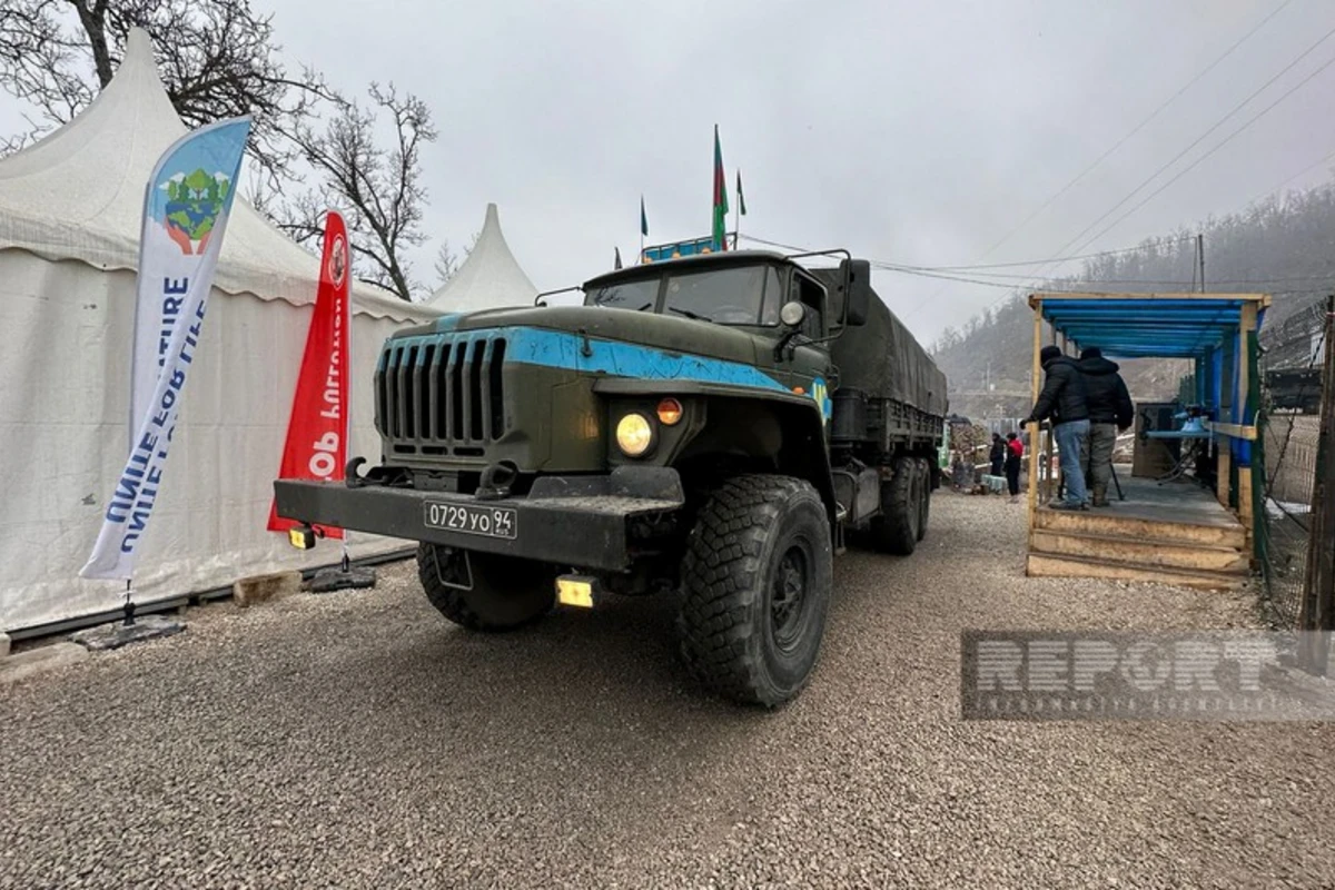 Сегодня по дороге Ханкенди-Лачын беспрепятственно проехали 57 автомобилей миротворцев - ОБНОВЛЕНО + ФОТО