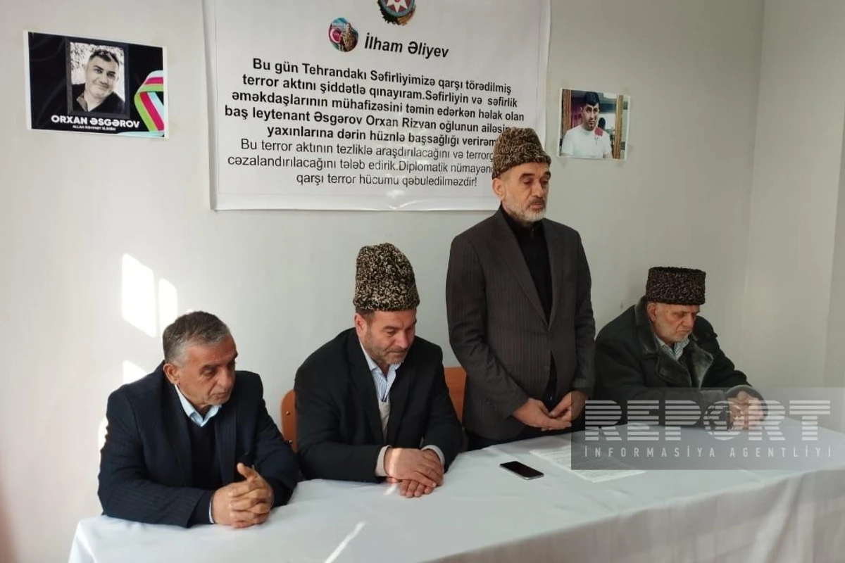 Azərbaycanda bir qrup din xadimi İrandakı səfirliyimizdə törədilmiş terror aktı ilə bağlı etiraz bəyanatı qəbul ediblər