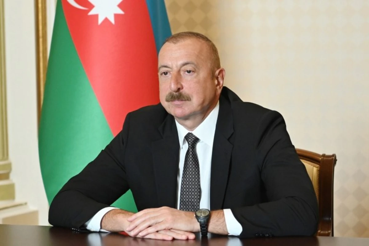 Prezident bir qrup gənci mükafatlandırdı - SİYAHI
