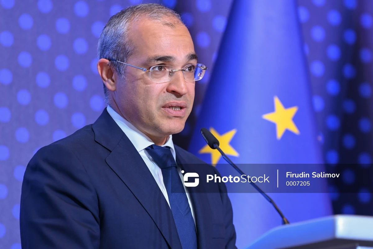 Mikayıl Cabbarov Gənclər Günü münasibəti ilə bağlı paylaşım edib - FOTO Mikayıl Cabbarov Gənclər Günü münasibəti ilə bağlı paylaşım edib - FOTO