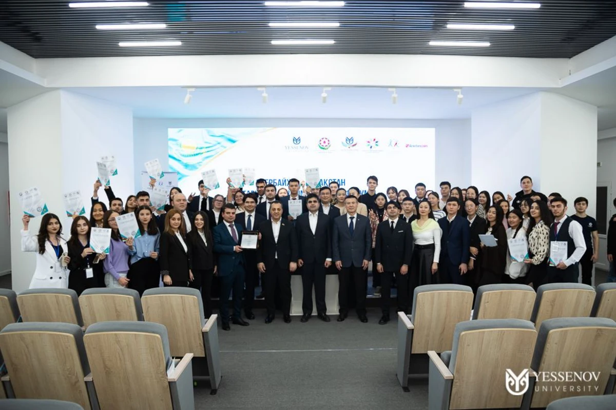 Aktau şəhərində Azərbaycan - Qazaxıstan gənclərinin həmrəylik forumu keçirilib - FOTO