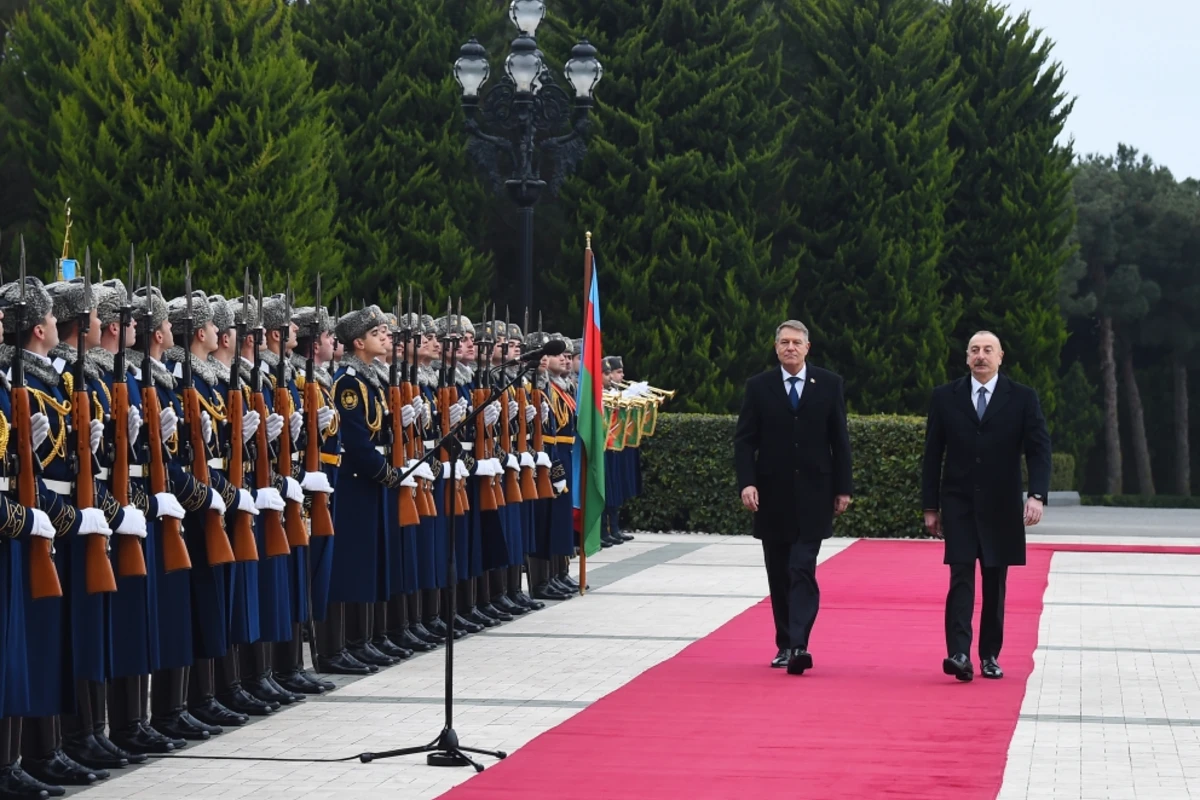 Состоялась церемония официальной встречи Президента Румынии - ФОТО