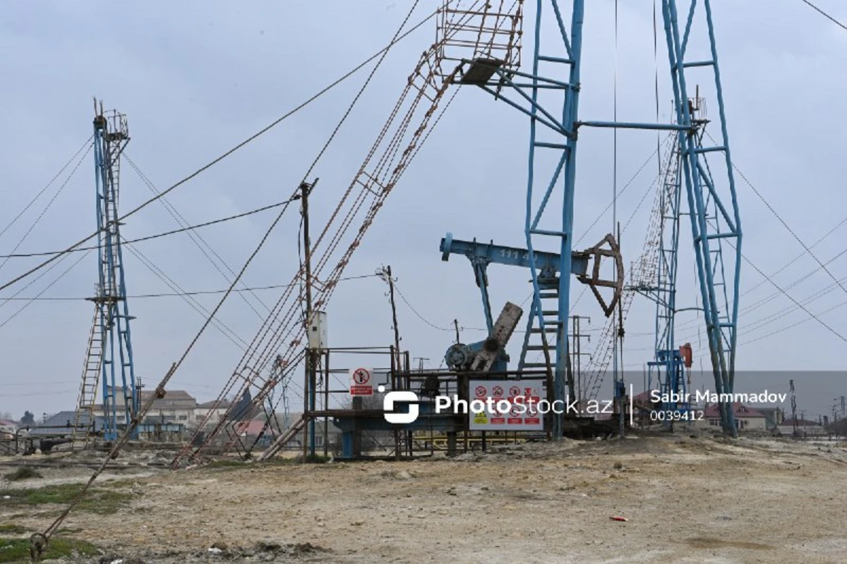 Цена азербайджанской нефти упала ниже 85 долларов