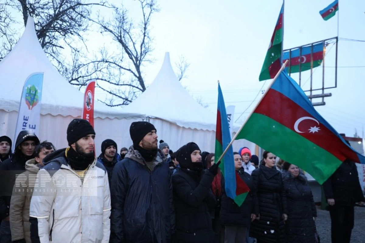 Несмотря на морозную погоду, акция протеста на дороге Ханкенди-Лачын продолжается уже 54-й день