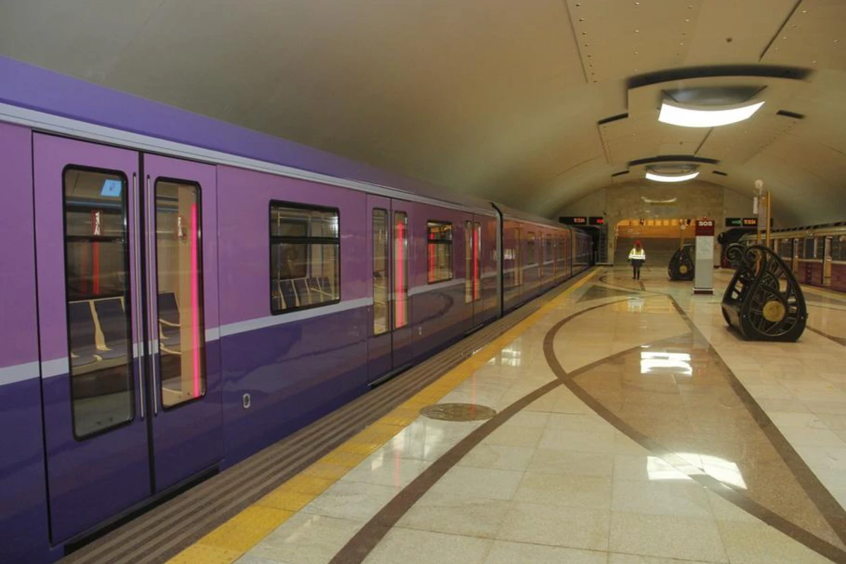 Bakı metrosunda yeni qatarların sayı 22-yə çatdırılıb - FOTO