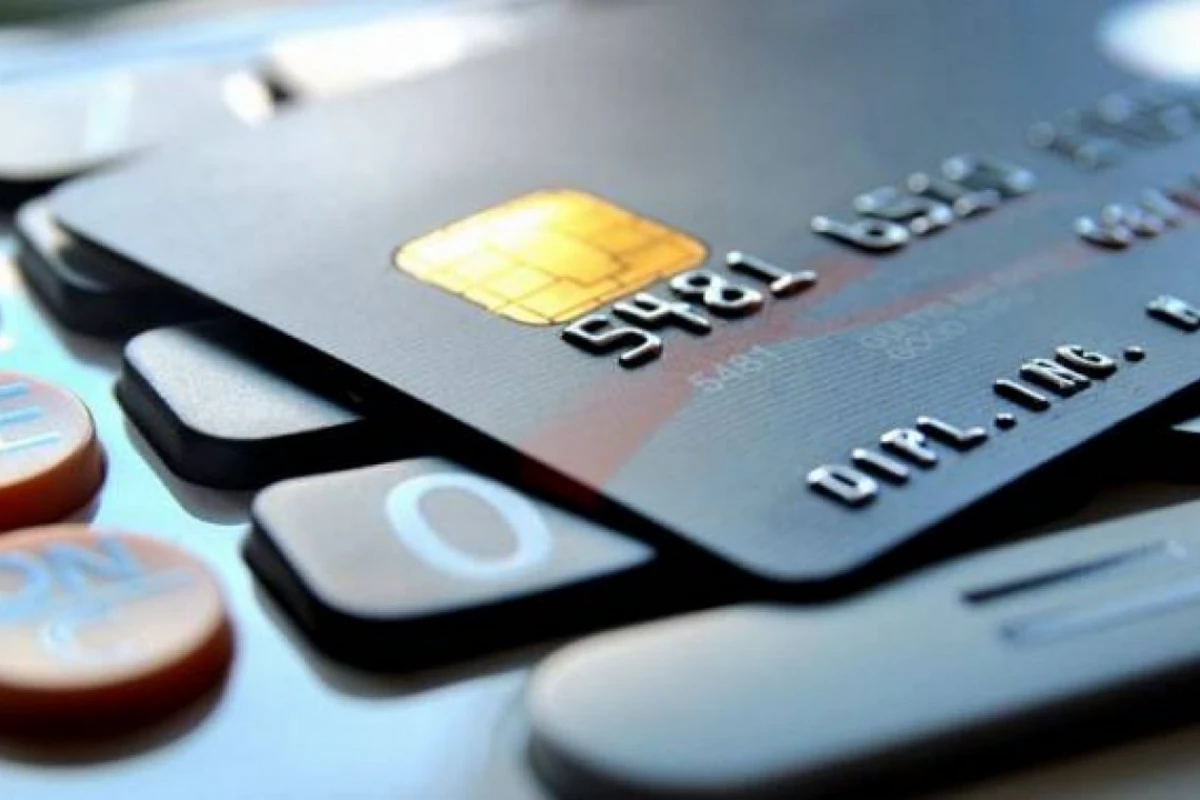 Bank kartlarındakı məbləğlə bağlı VACİB AÇIQLAMA