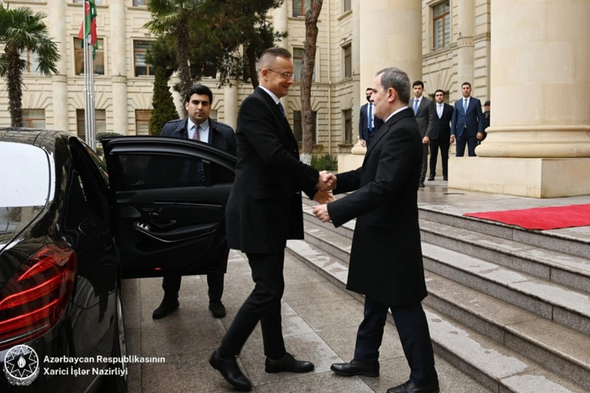 Ceyhun Bayramov macarıstanlı həmkarı ilə görüşüb - FOTO/VİDEO