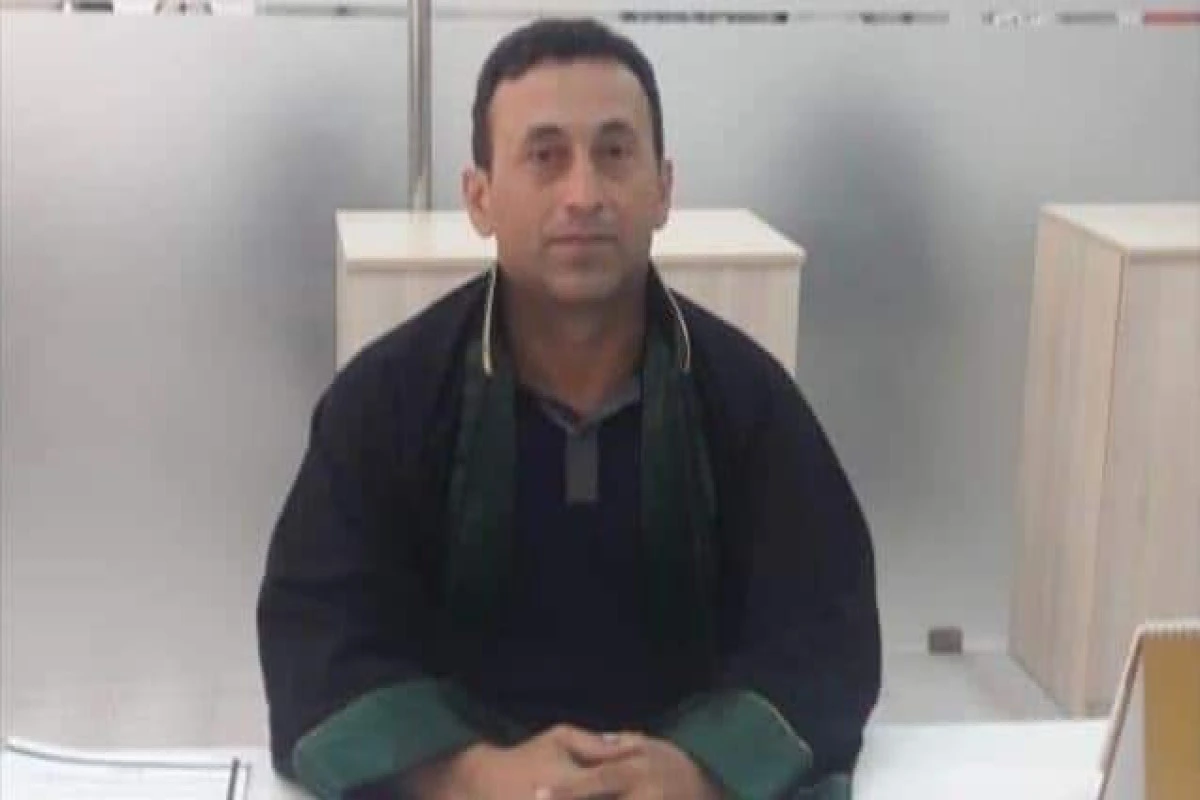 İntihar edən vəkil Vüsal Mirzəyevin üzərində əlyazma aşkarlandı İntihar edən vəkil Vüsal Mirzəyevin üzərində əlyazma aşkarlandı