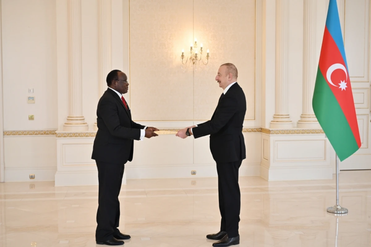 Azərbaycan Prezidenti Namibiya səfirinin etimadnaməsini qəbul edib - YENİLƏNİB - FOTO