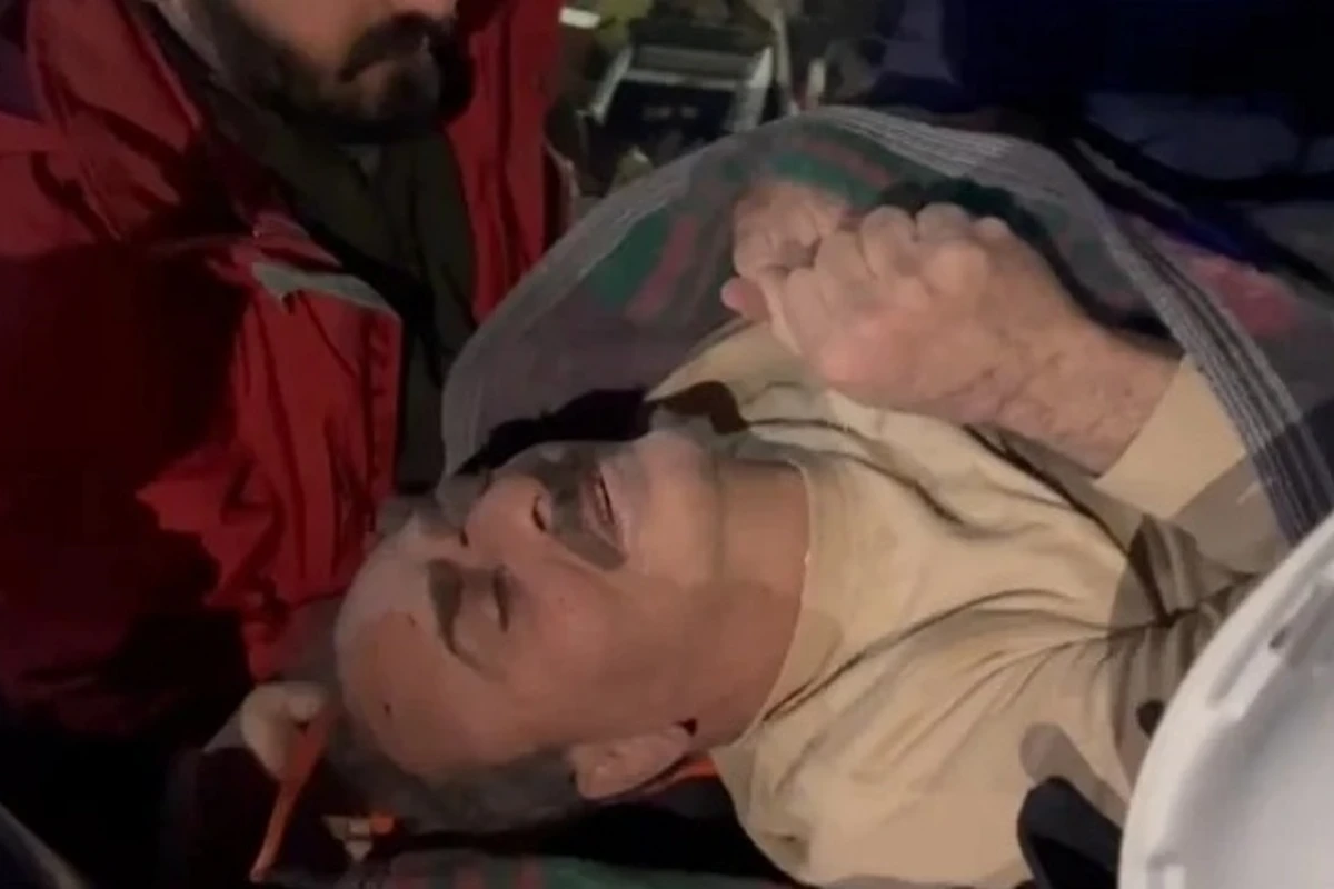 Hatayda möcüzəvi qurtuluş - 46 saat sonra sağ çıxarıldı - FOTO/VİDEO